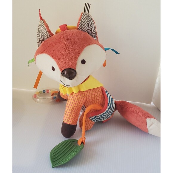 Skip Hop Bandana Buddies Activity Animal Fox Teething Rattle Baby Toy Clip N Go - Picture 1 of 7
